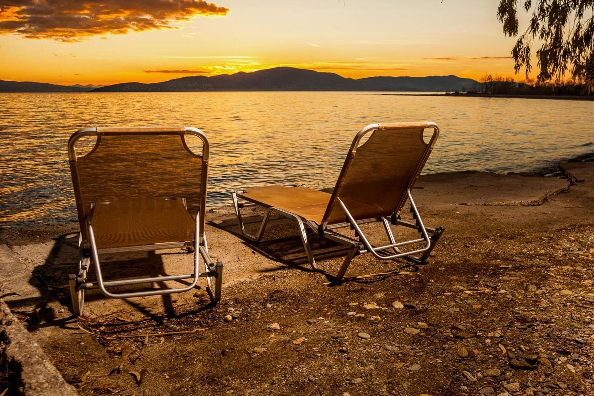 Karnagio Seafront In Agria Kato Lekhonia Exterior foto