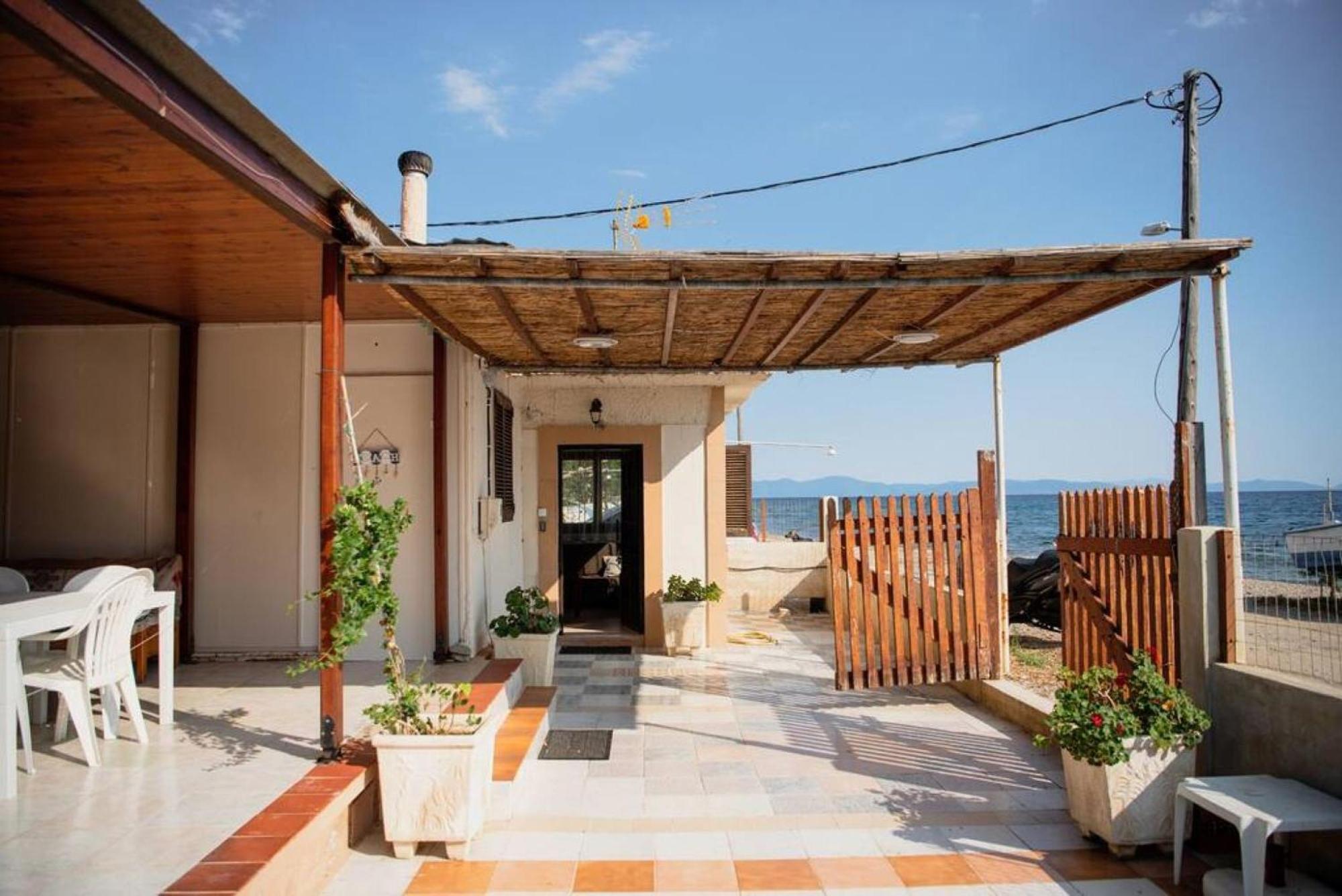 Karnagio Seafront In Agria Kato Lekhonia Exterior foto