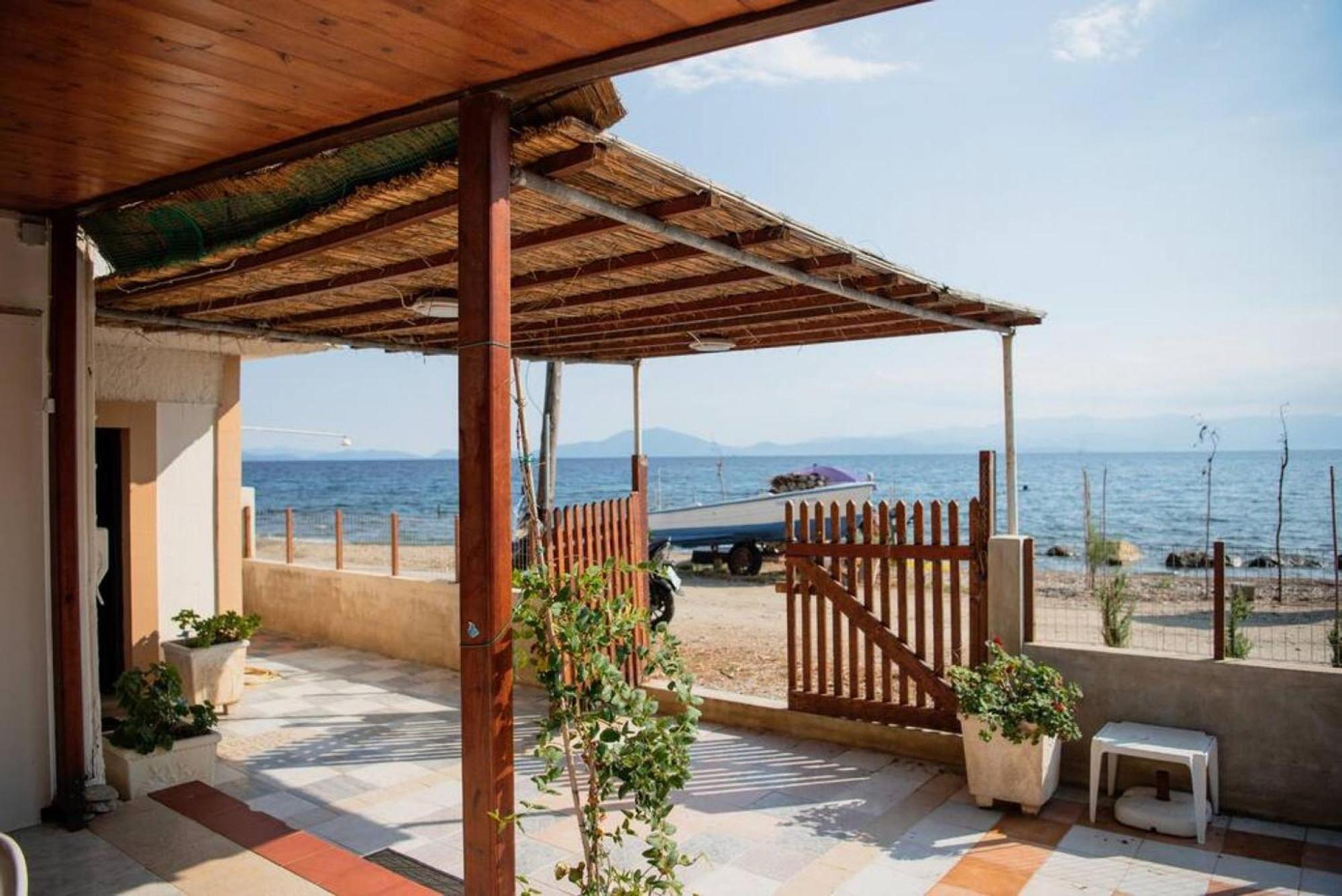 Karnagio Seafront In Agria Kato Lekhonia Exterior foto